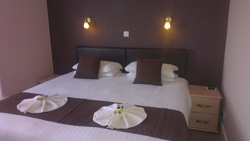 Wayside Cheer Hotel Castel Kamer foto