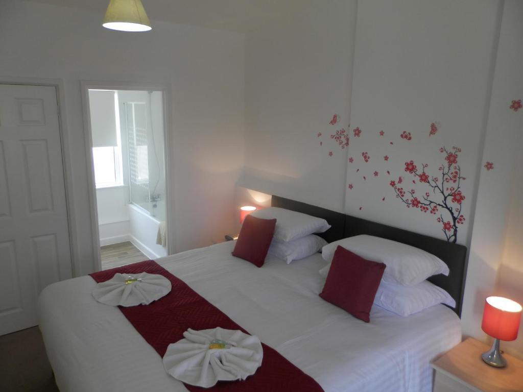 Wayside Cheer Hotel Castel Buitenkant foto