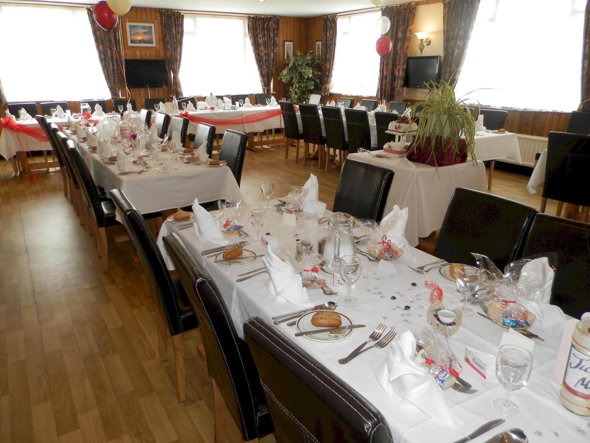 Wayside Cheer Hotel Castel Buitenkant foto