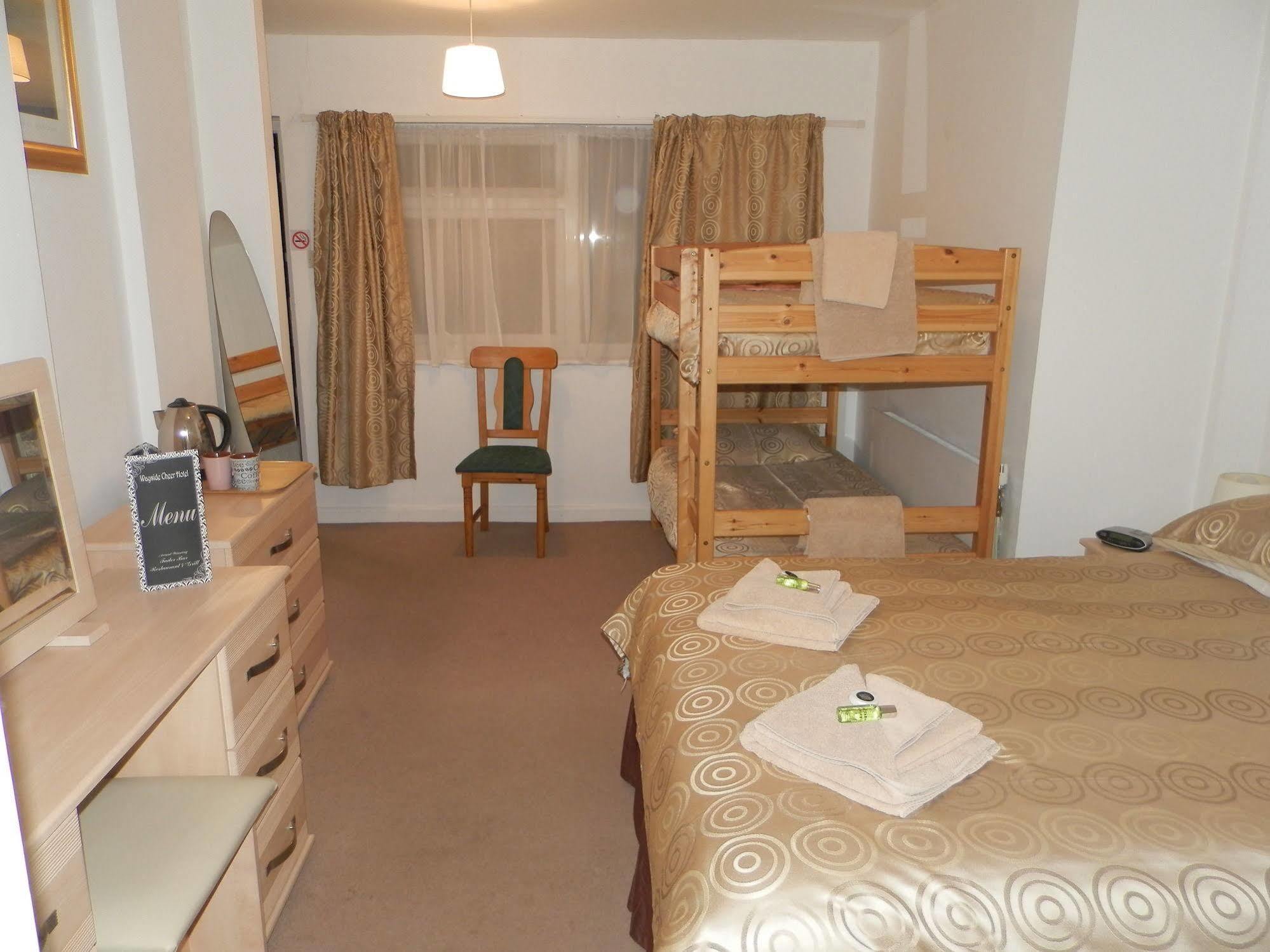 Wayside Cheer Hotel Castel Buitenkant foto