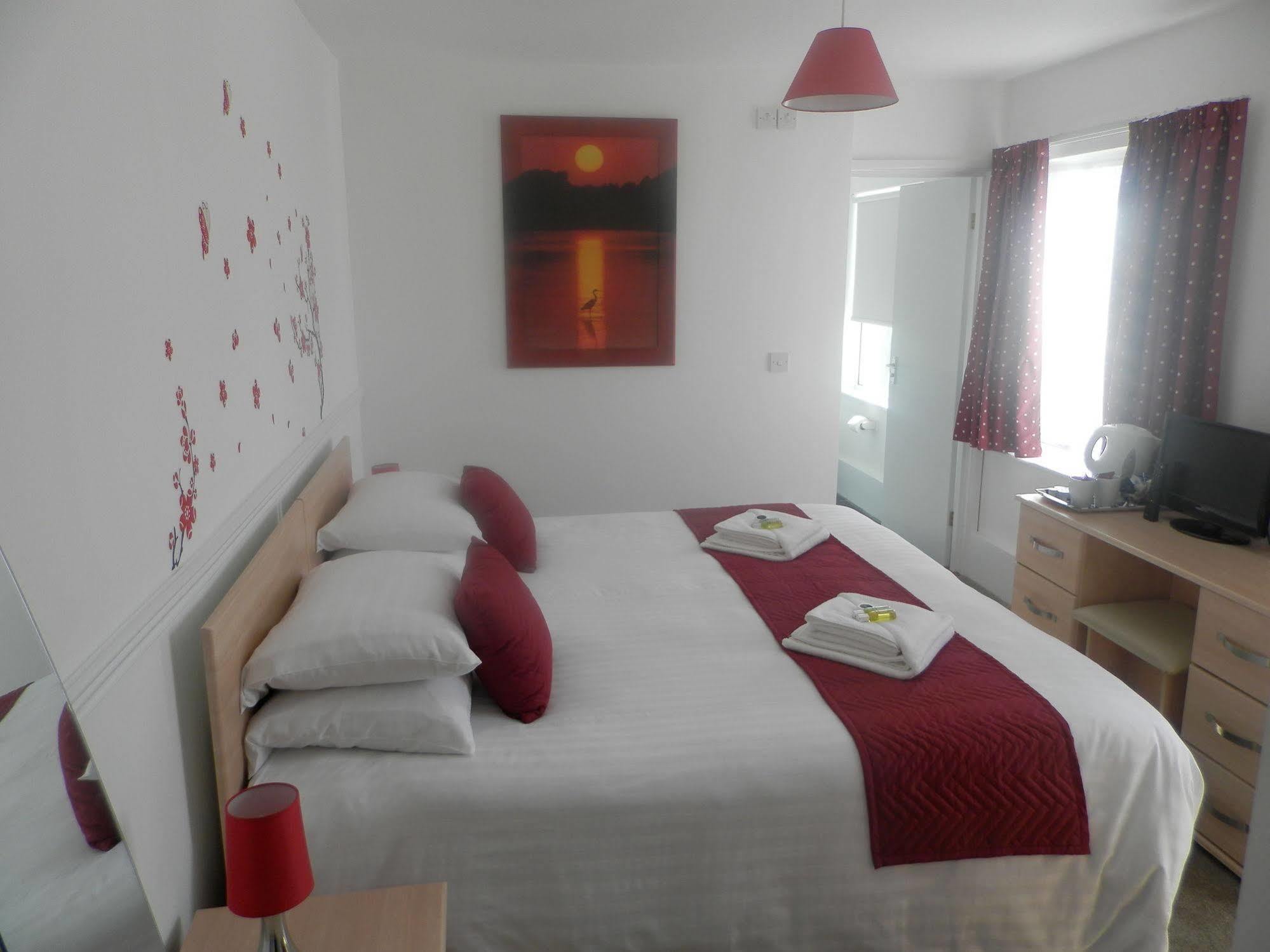 Wayside Cheer Hotel Castel Buitenkant foto
